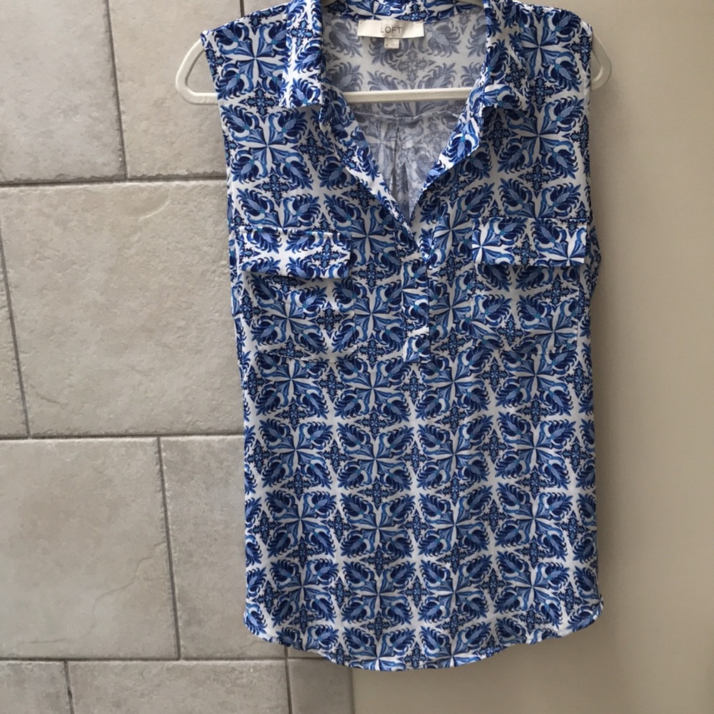 Loft Sleeveless sleeveless popover blouse  mixed media fabric